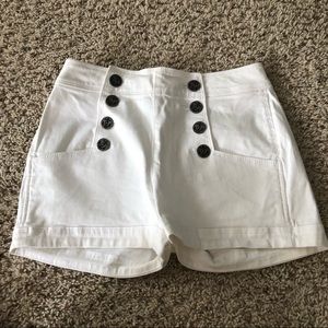Express Size 2 Women’s White Button Up Shorts
